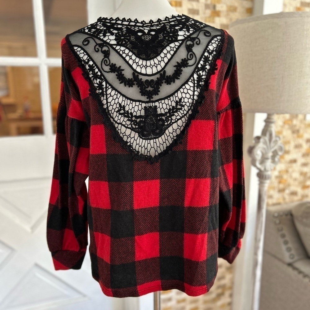 7th Ray Lace Back Plaid Top View 3